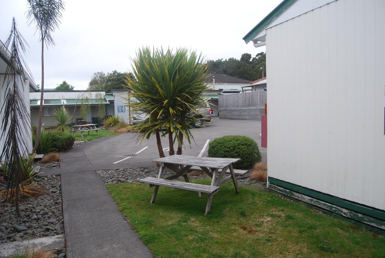 Ohakune Central Backpackers & Cabins Экстерьер фото